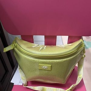 💯% Authentic UGG Beltbag